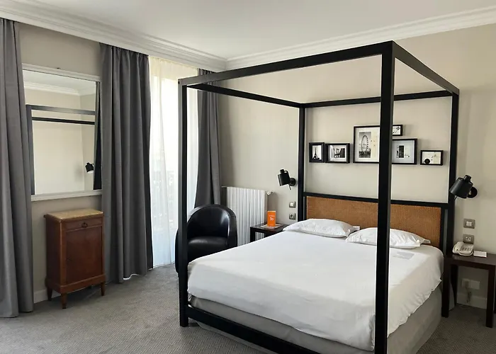 Hôtel Londres et New York - Les Collectionneurs Paris